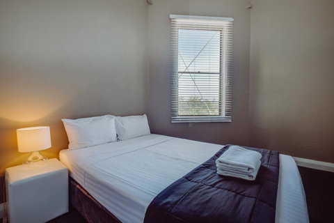 Crossroads Hotel - Accommodation in Bendigo 3
