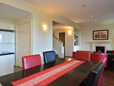 Villa Executive 2br Cypress DS Located Within Cypress Lakes Resort - Accommodation in Bendigo 5