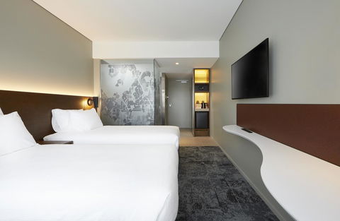 Holiday Inn Express Sydney Airport, An IHG Hotel - Accommodation in Bendigo 7