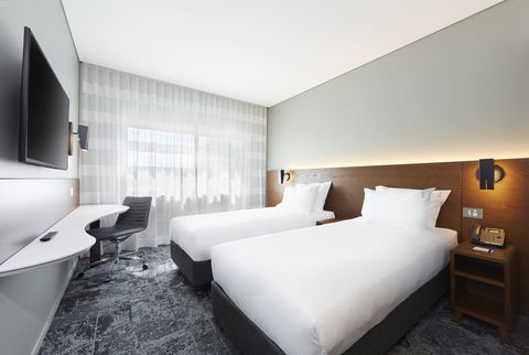 Holiday Inn Express Sydney Airport, An IHG Hotel - Accommodation in Bendigo 5