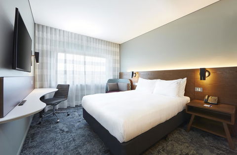 Holiday Inn Express Sydney Airport, An IHG Hotel - Accommodation in Bendigo 4