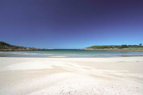 On The Beach Getaway - Accommodation in Bendigo 14