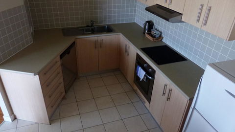 SaltBeach2302 - Accommodation in Bendigo 7