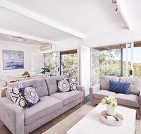 Bright and Spacious Family Home With Leafy Deck - Accommodation in Bendigo