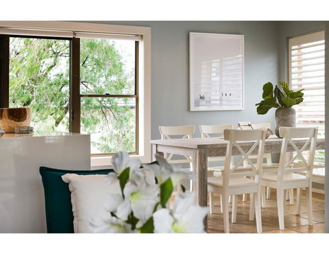 Beachside Getaway In Freshie W Parking - Accommodation in Bendigo 3