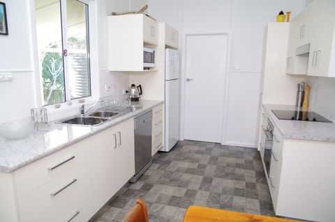 Fleur Cottage, 7 Willow Street - Accommodation in Bendigo 2