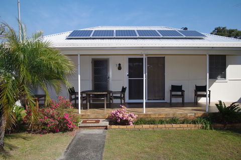 Fleur Cottage, 7 Willow Street - Accommodation in Bendigo 4