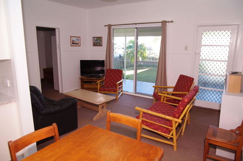 Fleur Cottage, 7 Willow Street - Accommodation in Bendigo 6