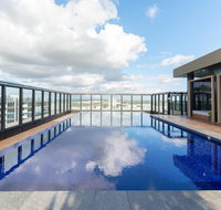 Japanese Style waterfront apt wt rooftop pool - Accommodation in Bendigo