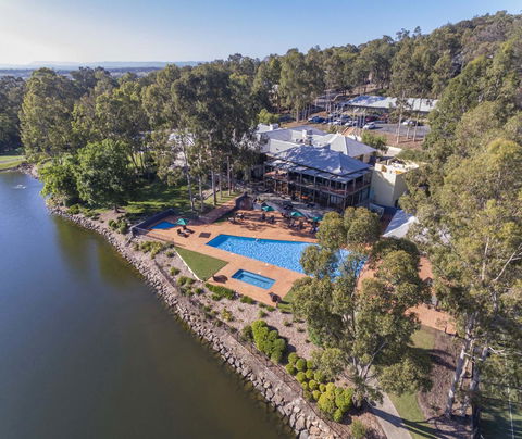 Oaks Cypress Lakes Resort - Accommodation in Bendigo 0