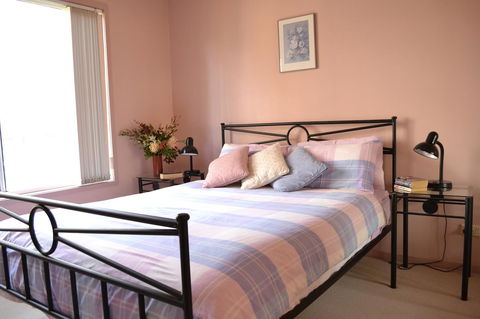 Bundle Hill Cottages - Accommodation in Bendigo 28