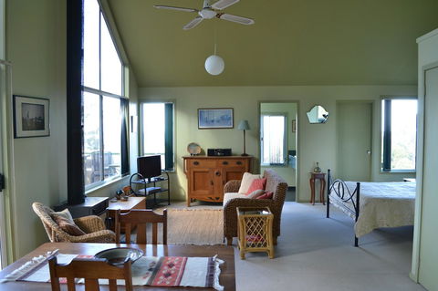 Bundle Hill Cottages - Accommodation in Bendigo 44