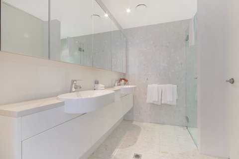 Lakefront 116 Kingston ACT - Accommodation in Bendigo 18