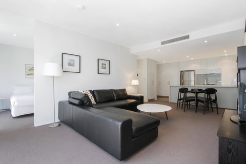 Lakefront 116 Kingston ACT - Accommodation in Bendigo 16
