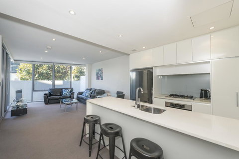Lakefront 116 Kingston ACT - Accommodation in Bendigo 7