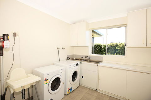 Neptune I Absolute Beachfront I Stunning Views - Accommodation in Bendigo 25