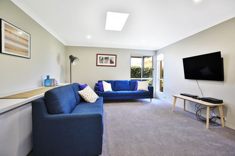 Neptune I Absolute Beachfront I Stunning Views - Accommodation in Bendigo 7