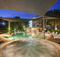 Ramada Resort by Wyndham Flynns Beach - Accommodation in Bendigo