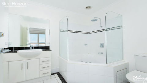 Blue Horizons, Unit 808, 41-45 Shoal Bay Road - Accommodation in Bendigo 14