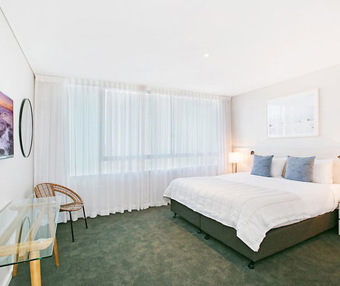 Oaks Nelson Bay Lure Suites - Accommodation in Bendigo 2