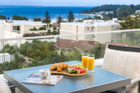 Oaks Nelson Bay Lure Suites - Accommodation in Bendigo 6