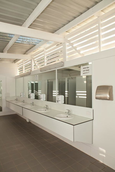 Blue Lagoon Beach Resort - Accommodation in Bendigo 20