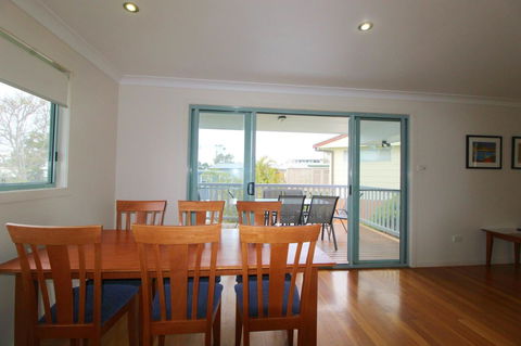 Anglesea, 17 Hodgson Street - Accommodation in Bendigo 4