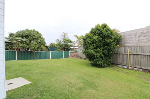 Anglesea, 17 Hodgson Street - Accommodation in Bendigo 12