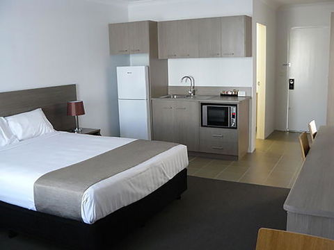 Adelong Motel - Accommodation in Bendigo 8