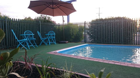 Adelong Motel - Accommodation in Bendigo 9
