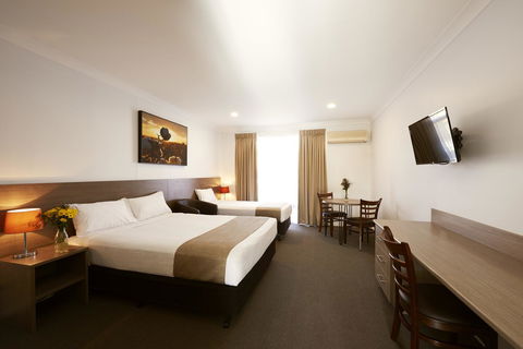 Adelong Motel - Accommodation in Bendigo 0
