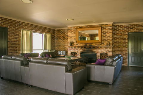 Ironstone Estate Lovedale - Accommodation in Bendigo 2