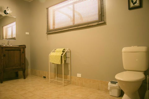 Ironstone Estate Lovedale - Accommodation in Bendigo 9