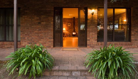Ironstone Estate Lovedale - Accommodation in Bendigo 38