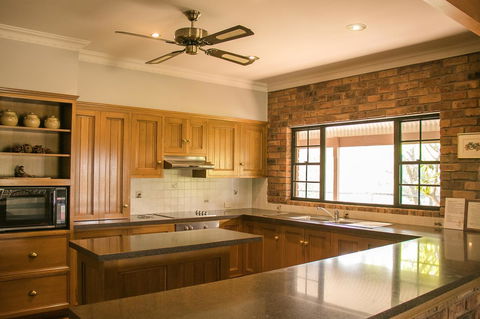 Ironstone Estate Lovedale - Accommodation in Bendigo 4