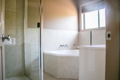 Ironstone Estate Lovedale - Accommodation in Bendigo 6