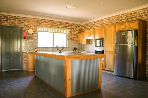 Ironstone Estate Lovedale - Accommodation in Bendigo 24