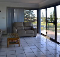 Oxley 8 at Tuncurry - Accommodation in Bendigo