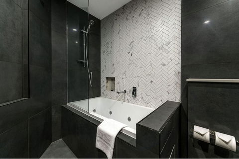 Holiday Inn & Suites - Parramatta Marsden Street, An IHG Hotel - Accommodation in Bendigo 6