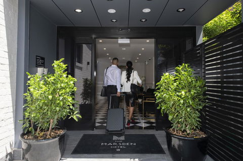 Holiday Inn & Suites - Parramatta Marsden Street, An IHG Hotel - Accommodation in Bendigo 12