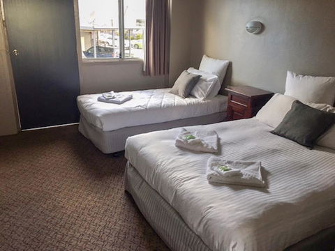 Commercial Hotel Motel Lithgow - Accommodation in Bendigo 12