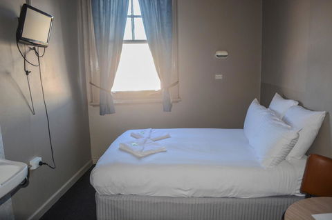 Commercial Hotel Motel Lithgow - Accommodation in Bendigo 24