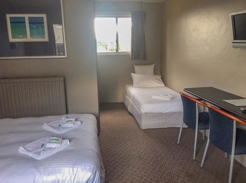 Commercial Hotel Motel Lithgow - Accommodation in Bendigo 11