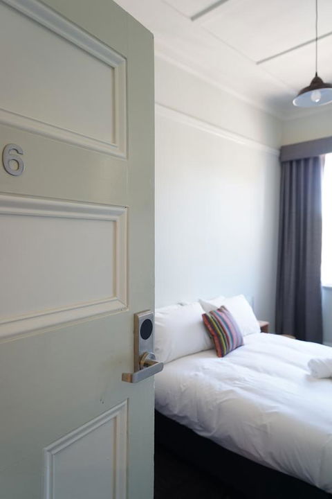 Rosehill Hotel - Accommodation in Bendigo 1