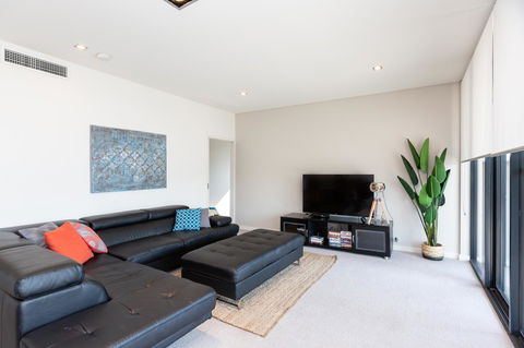 Brand New Executive Apartment - Accommodation in Bendigo 22