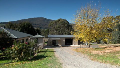 Pound Creek Gallery - Accommodation in Bendigo 9