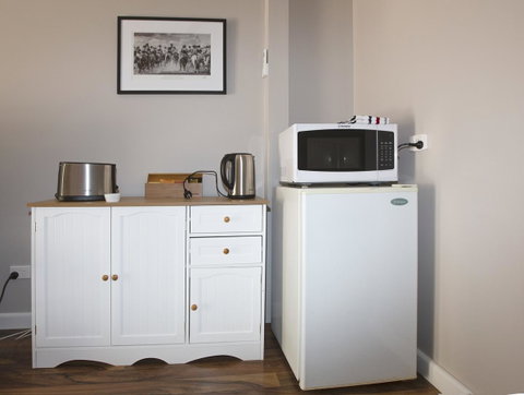 Pound Creek Gallery - Accommodation in Bendigo 11