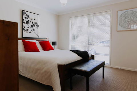 Central Wagga Self Catering Apartment - Accommodation in Bendigo 9