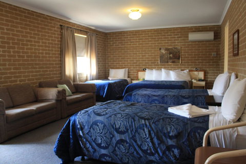 Grand Manor Motor Inn - Accommodation in Bendigo 1