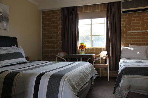 Grand Manor Motor Inn - Accommodation in Bendigo 6